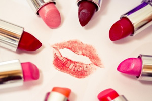 Verschiedenste Farbstoffe im Lippenstift